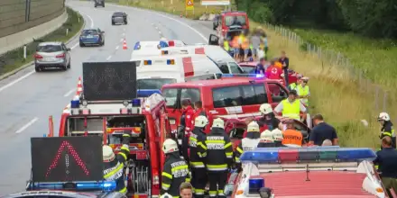 Zusammenarbeit von Rettung und Feuerwehr