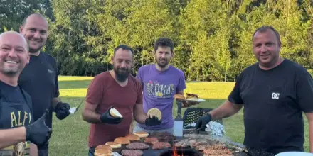 Grillmeister bei der Arbeit