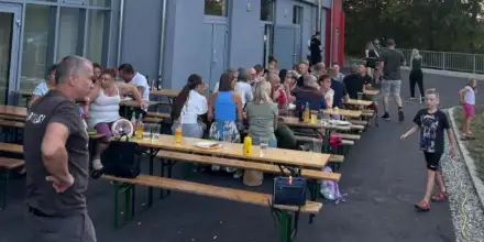Geselliges Familiengrillen