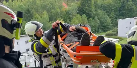Versorgung auf Drehleiter