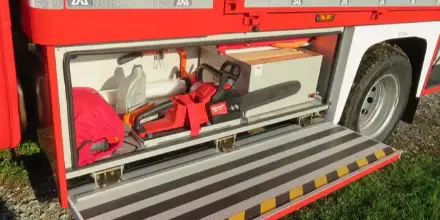 Klapptritt mit Unterbaukasten